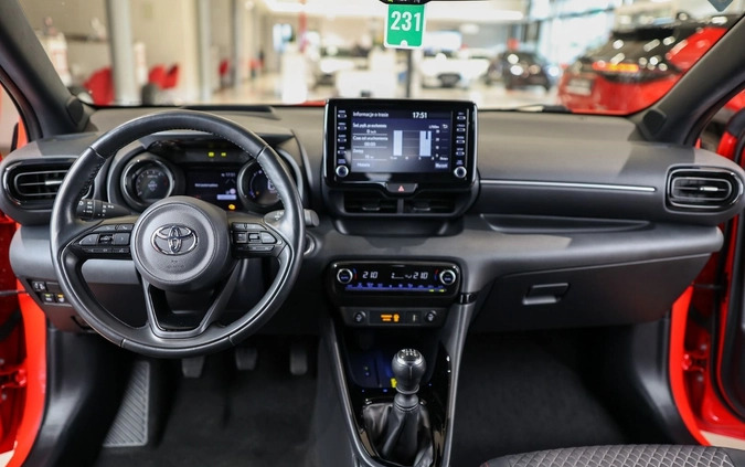Toyota Yaris cena 83850 przebieg: 11502, rok produkcji 2020 z Lębork małe 596